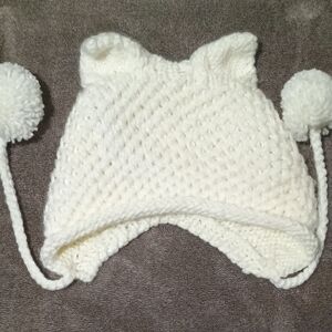 Cozy White Knit Pom-Pom Hat for Kids